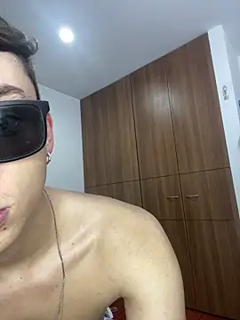 Boyfriend-Hot online show from February 10, 5:34 am