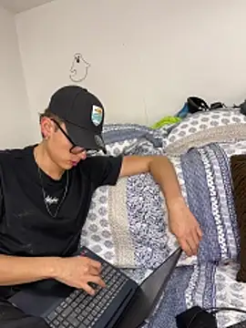 Boyfriend-Hot online show from February 13, 3:57 am