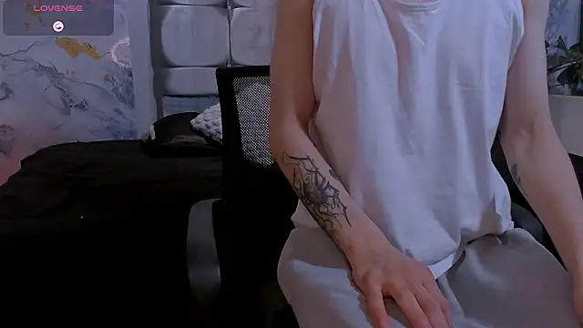 James Adams 01 online show from March 13, 12:46 pm