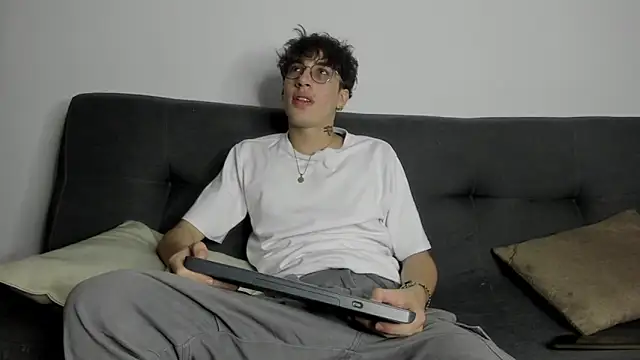 Dio  morningstar online show from January 13, 9:08 pm