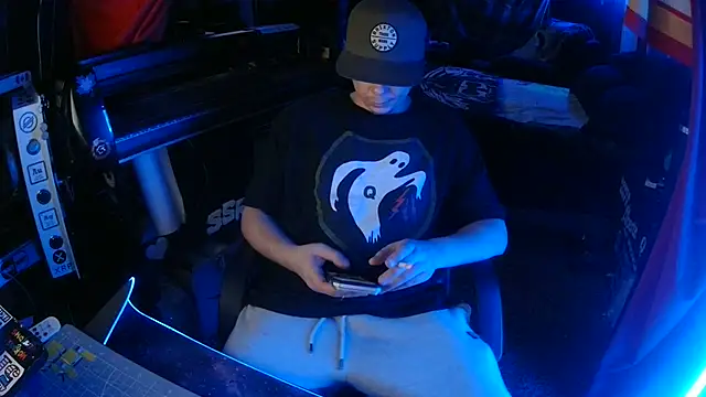 Bowerboi online show from April 11, 6:09 am