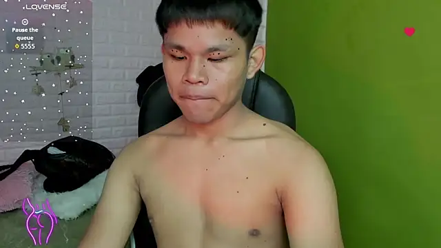 tommy cherry  online show from November 25, 4:20 pm