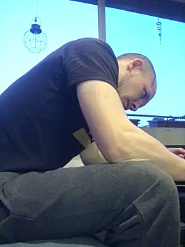 Spielzeugtwink online show from April 22, 6:56 pm