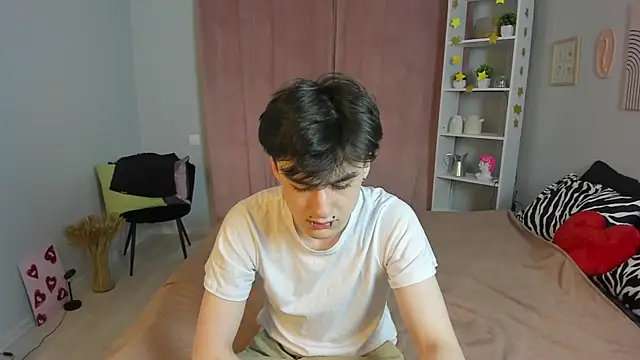 kevinhunter  online show from November 30, 9:11 am