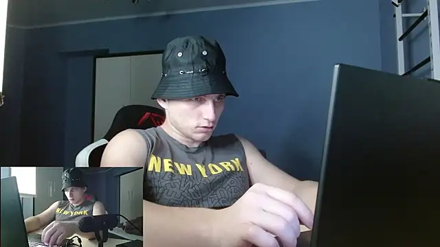 Poliglotjoe1 online show from February 16, 9:24 pm