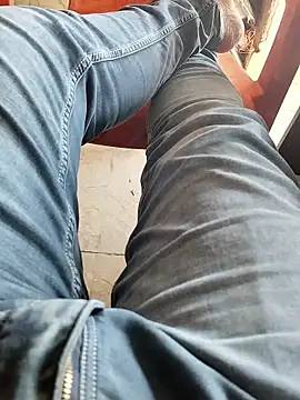 Roy   121 online show from January 13, 11:14 am