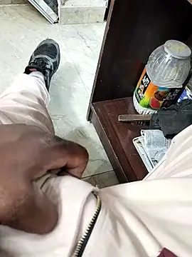 Roy   121 online show from February 26, 1:01 pm