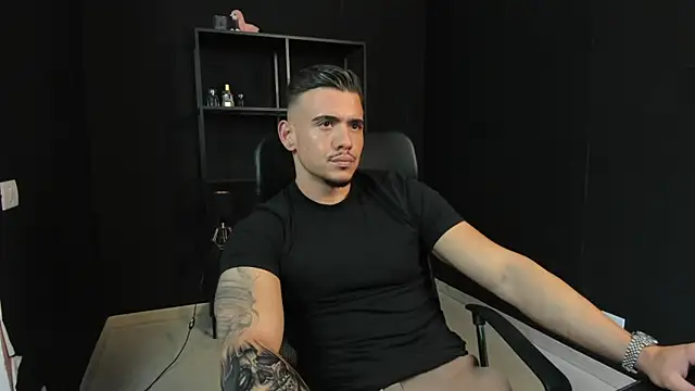 ElijahThorne online show from April 27, 10:23 am