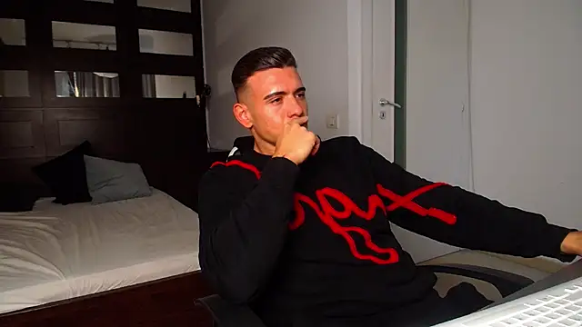 ElijahThorne online show from March 13, 7:16 am