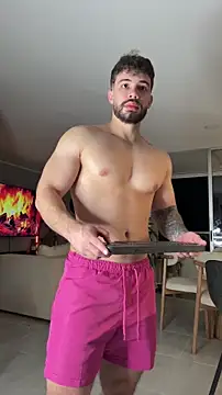 Valenthino Salvatore online show from March 8, 3:32 am