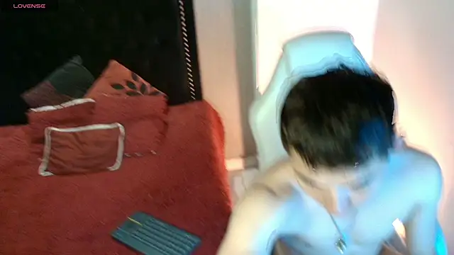 LoganFoster  online show from January 17, 8:33 pm