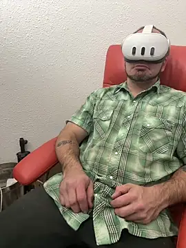 2addictivelyhorny online show from February 2, 9:19 am