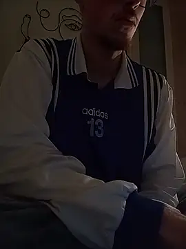 elias milo online show from December 1, 10:35 pm