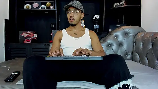 Brand Collins online show from January 16, 8:33 pm