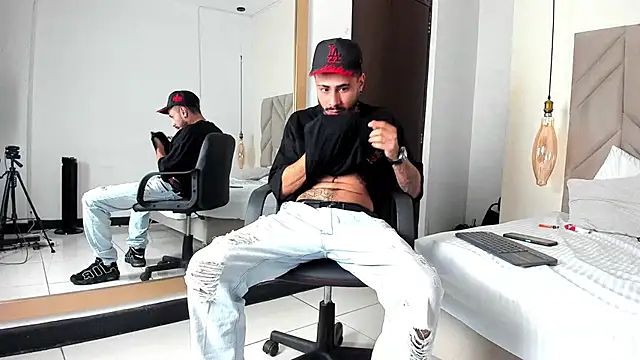 MatthewCullen online show from February 27, 9:47 pm