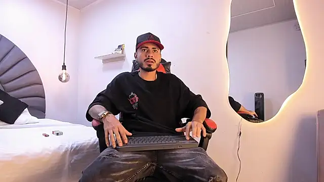 MatthewCullen online show from February 22, 11:17 pm