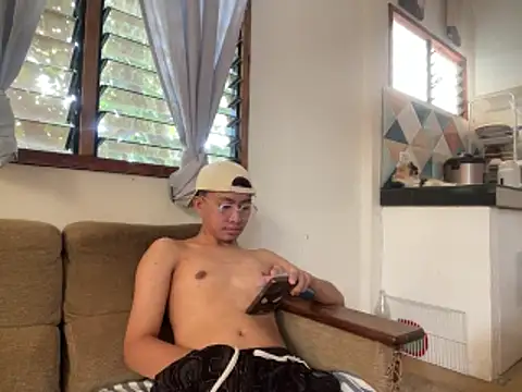 asiantwink0000 online show from February 10, 2:38 am