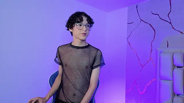 SthepanodiMonaco online show from March 11, 3:24 am