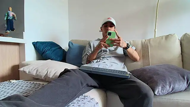 liorvante online show from February 27, 7:02 pm