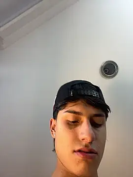 Lander Cruz online show from January 7, 11:10 pm