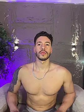 evansopry1 online show from December 4, 12:06 am