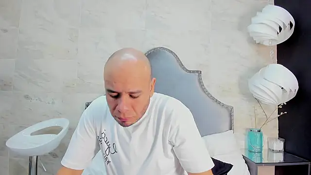 garcia jacob  online show from December 15, 1:41 pm