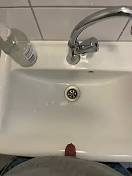 Snapshot of Dodo2223 chatting on February 16, 8:01 am Dodo2223 online show from February 16, 8:01 am