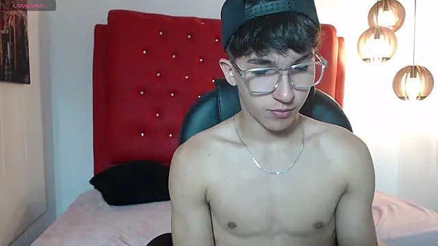 jeremy job online show from December 22, 12:02 pm