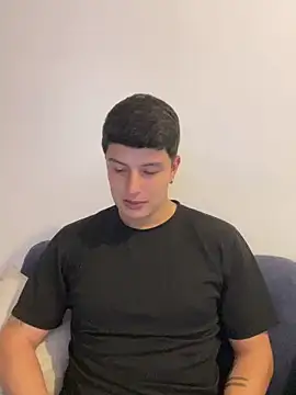 Goldenknight33 online show from April 21, 9:10 pm