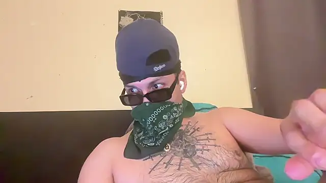 angelblanco online show from April 9, 6:19 am