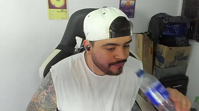 Kmilo 23 online show from January 18, 2:24 am