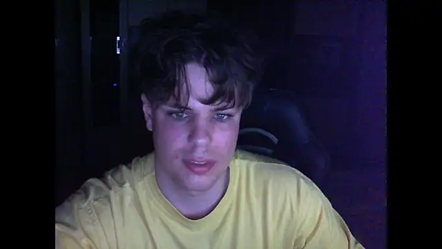 GymGuy0505 online show from March 30, 8:21 pm