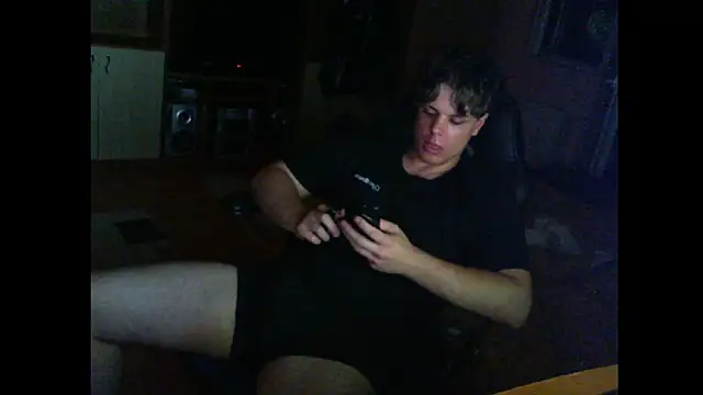 GymGuy0505 online show from June 4, 9:43 pm