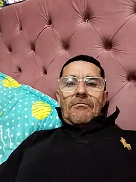 Maxhot3108 online show from March 4, 7:32 pm