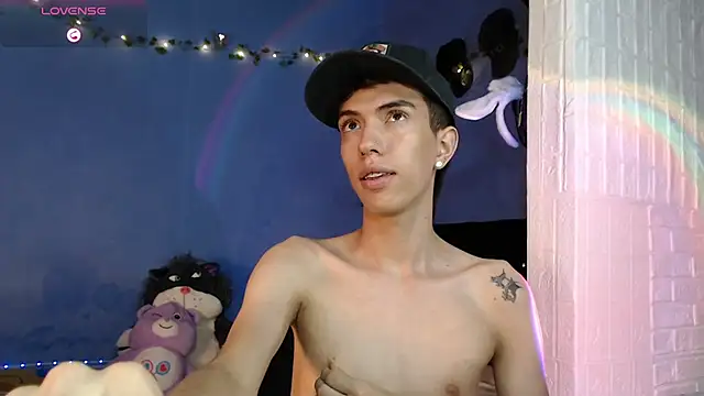 Juan Gomezz26 online show from July 29, 11:15 pm