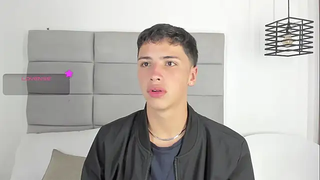 JoshClaarktt online show from April 14, 4:01 am