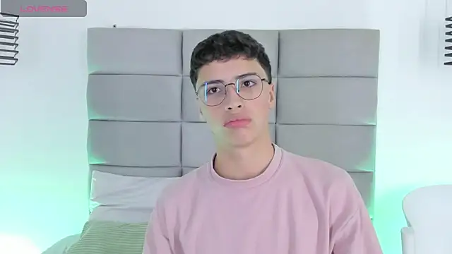 JoshClaarktt online show from March 17, 4:04 am