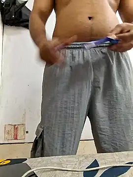 ronniedesire online show from May 11, 12:51 pm