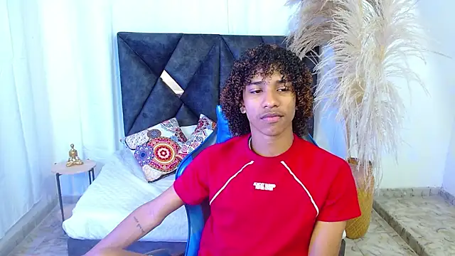 angelll18  online show from February 16, 9:13 pm