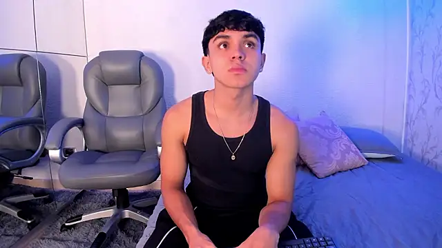  TaylorBlack online show from February 5, 11:39 am