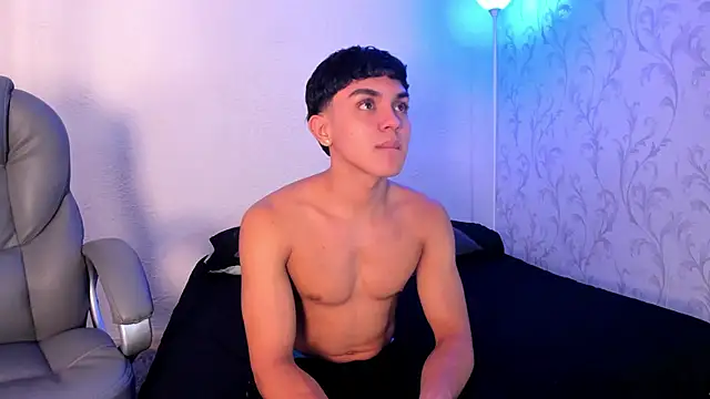  TaylorBlack online show from December 20, 12:01 pm