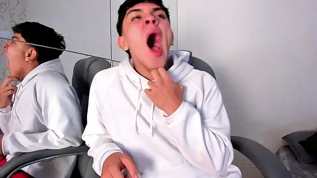  TaylorBlack online show from March 15, 11:40 am