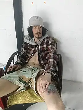 sk8-boy online show from February 9, 4:33 pm