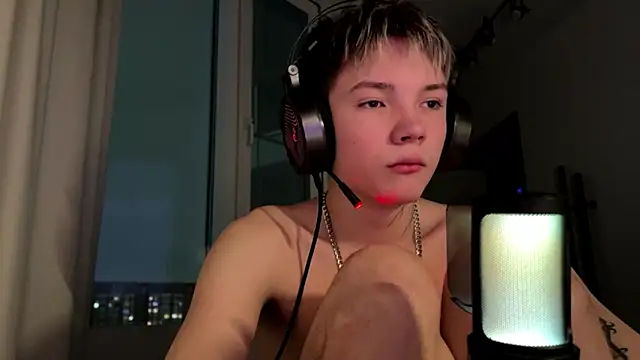 MilesSwanson online show from December 22, 7:22 pm