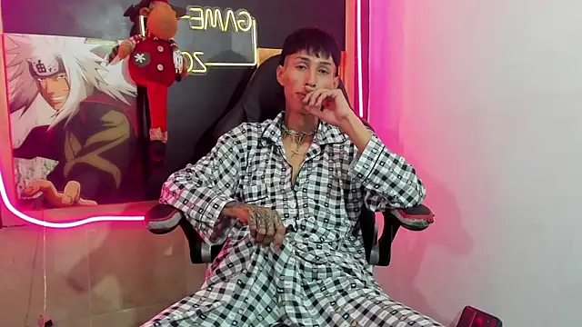 Daniel Deluc77 online show from December 20, 5:36 am