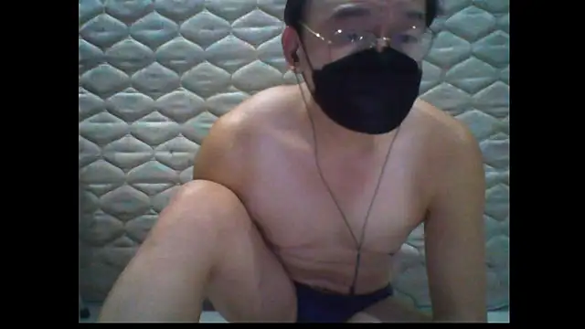 littlegoddyboy online show from February 9, 1:16 pm