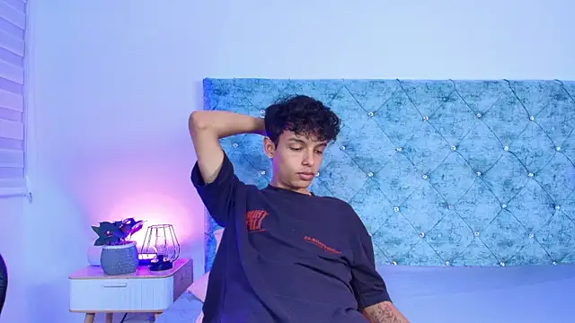 maxfrost 1 online show from January 16, 7:16 pm