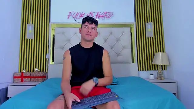 Sweet kevin1 online show from January 16, 6:27 am