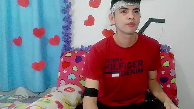 nico22love online show from February 17, 3:33 pm