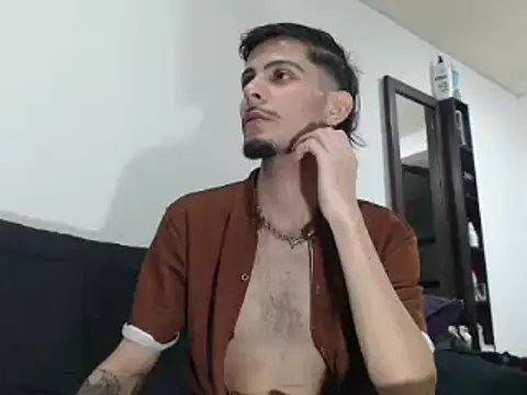 levconnor online show from February 26, 10:00 pm